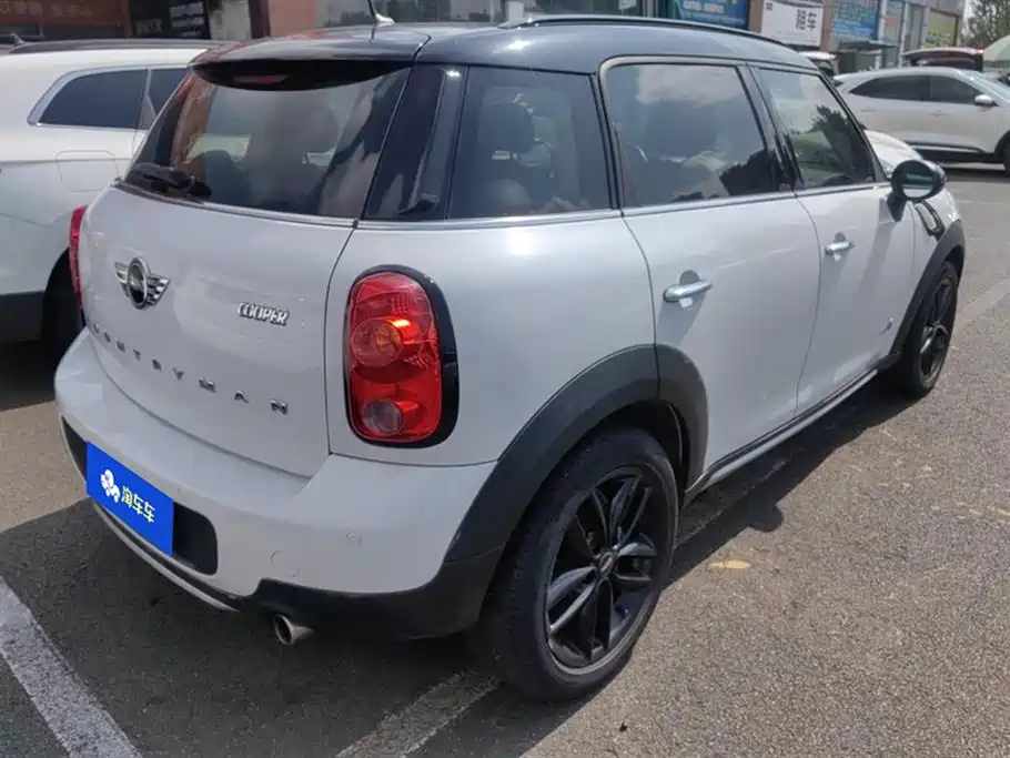 MINI COUNTRYMAN
