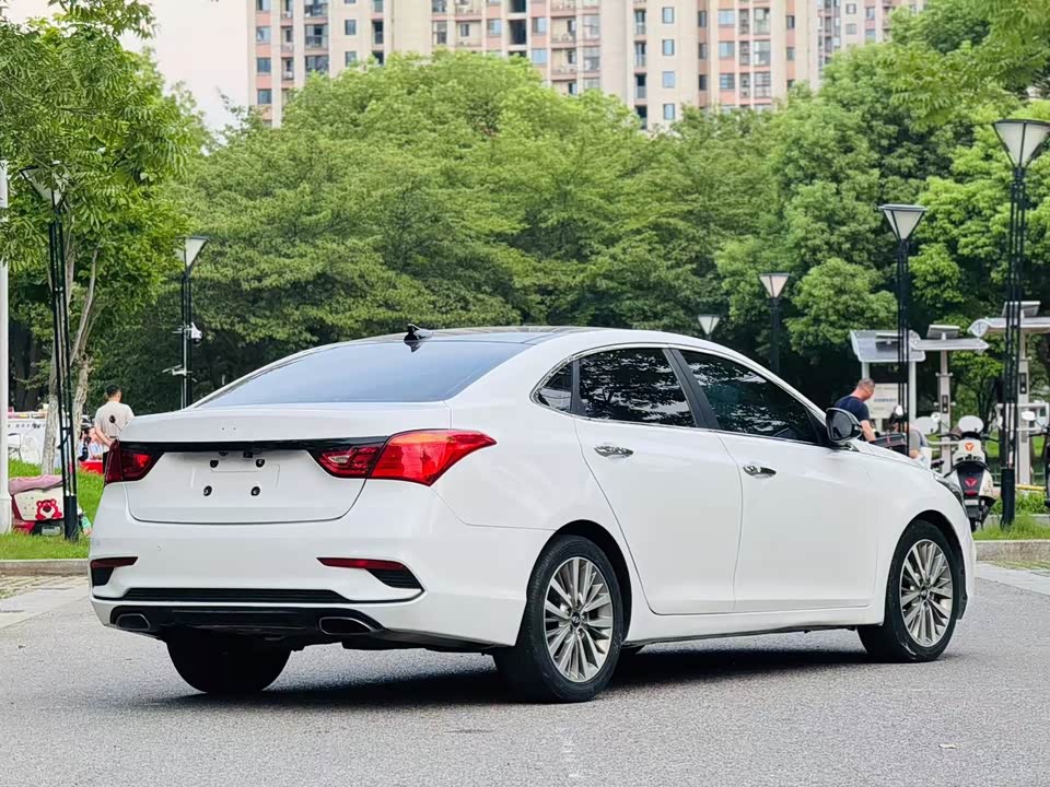 Hyundai Name picture