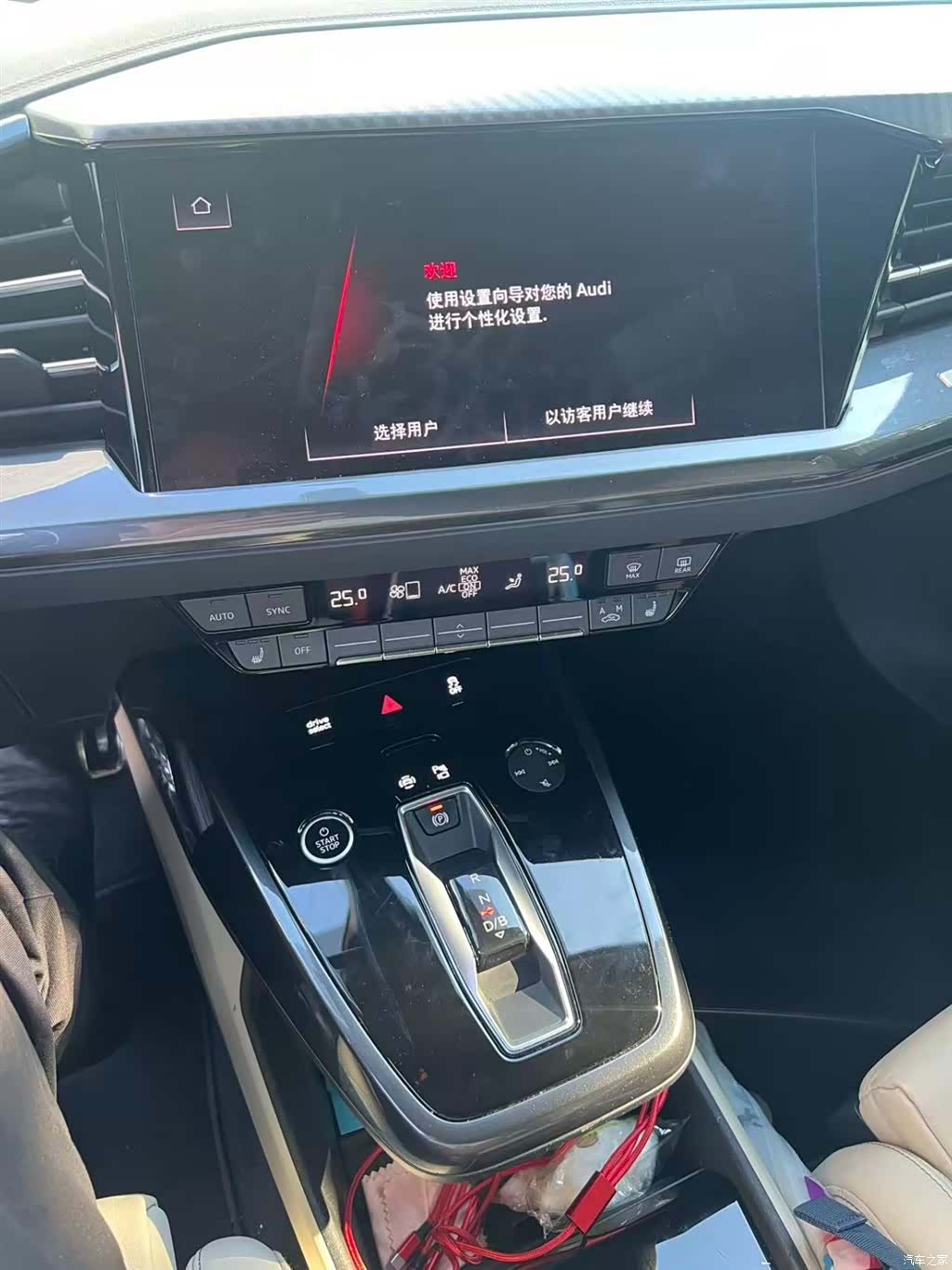 Audi Q4 e-tron, 2023 все фото