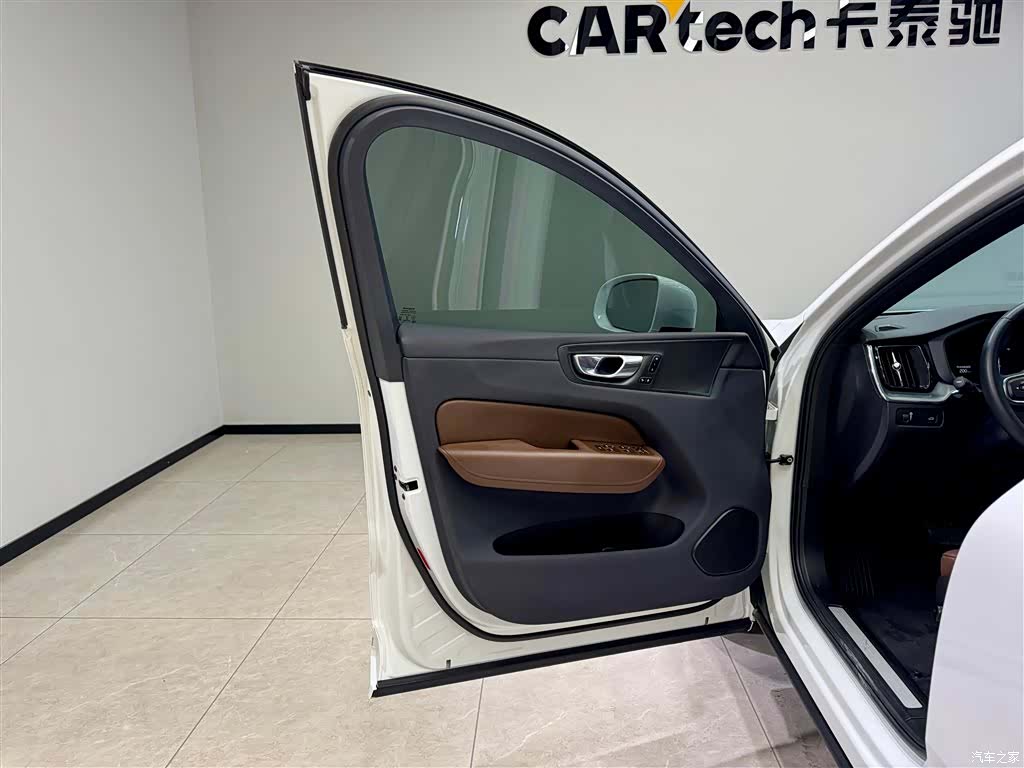 Volvo XC60, 2022 16