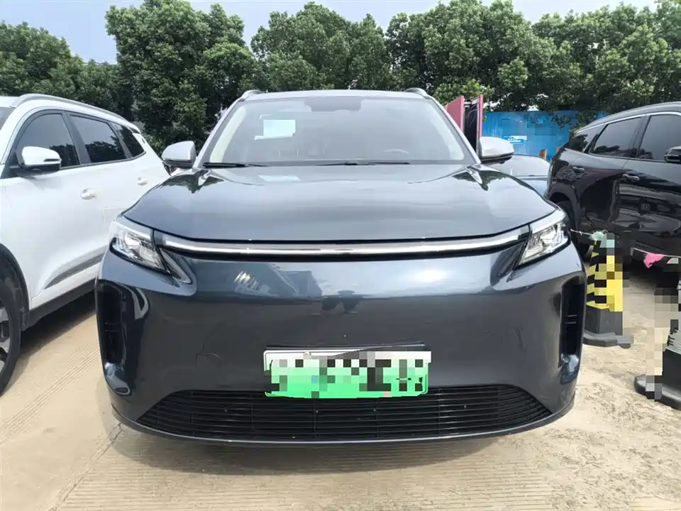 Landwind E5 PLUS