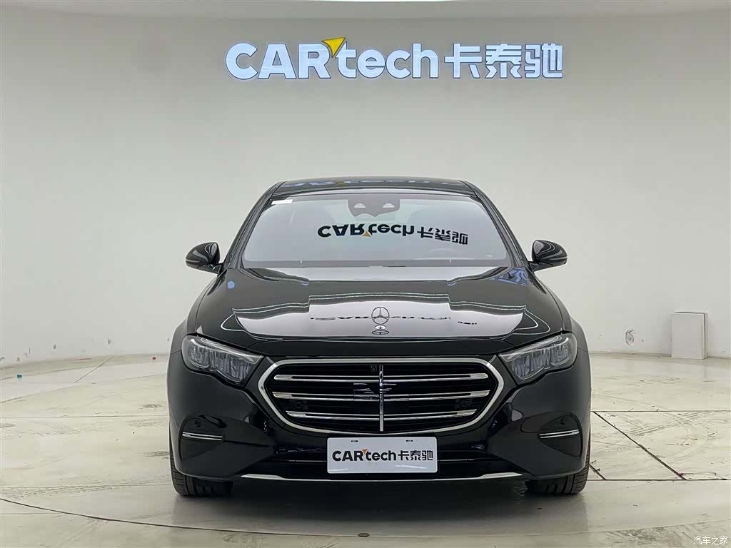 Mercedes-Benz E-Class, 2024 3