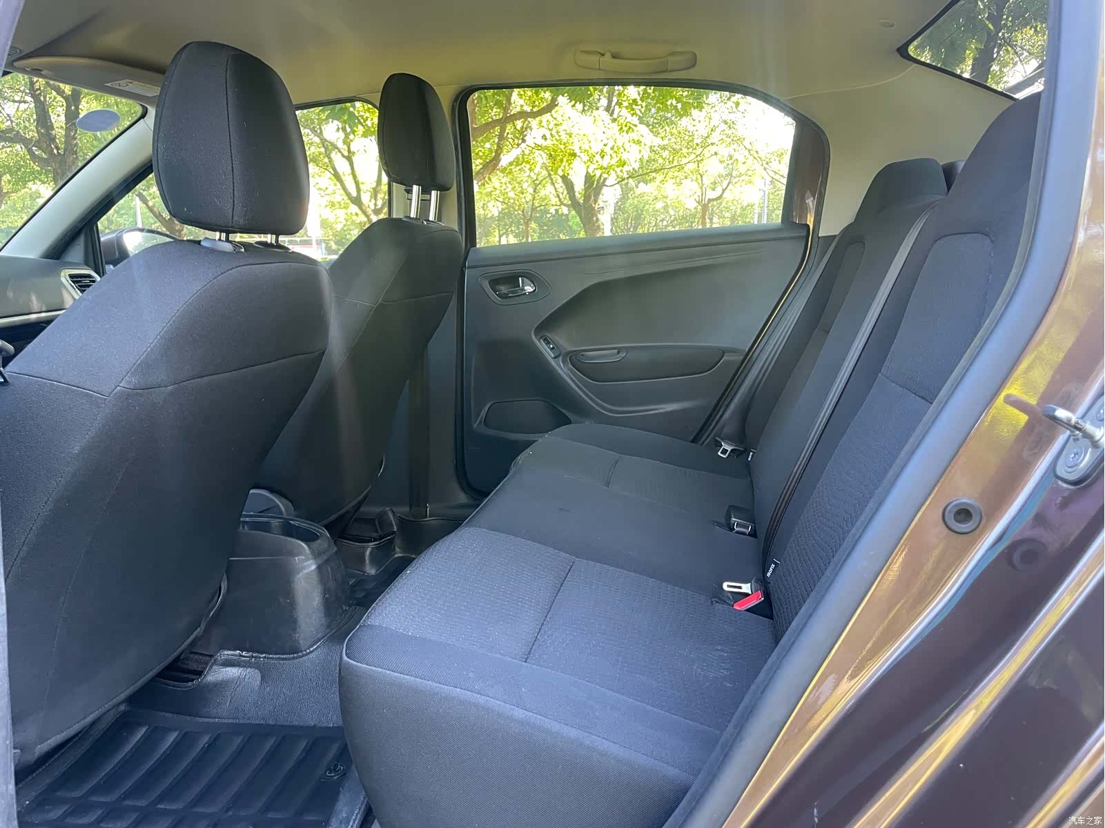 Peugeot 301, 2014 все фото