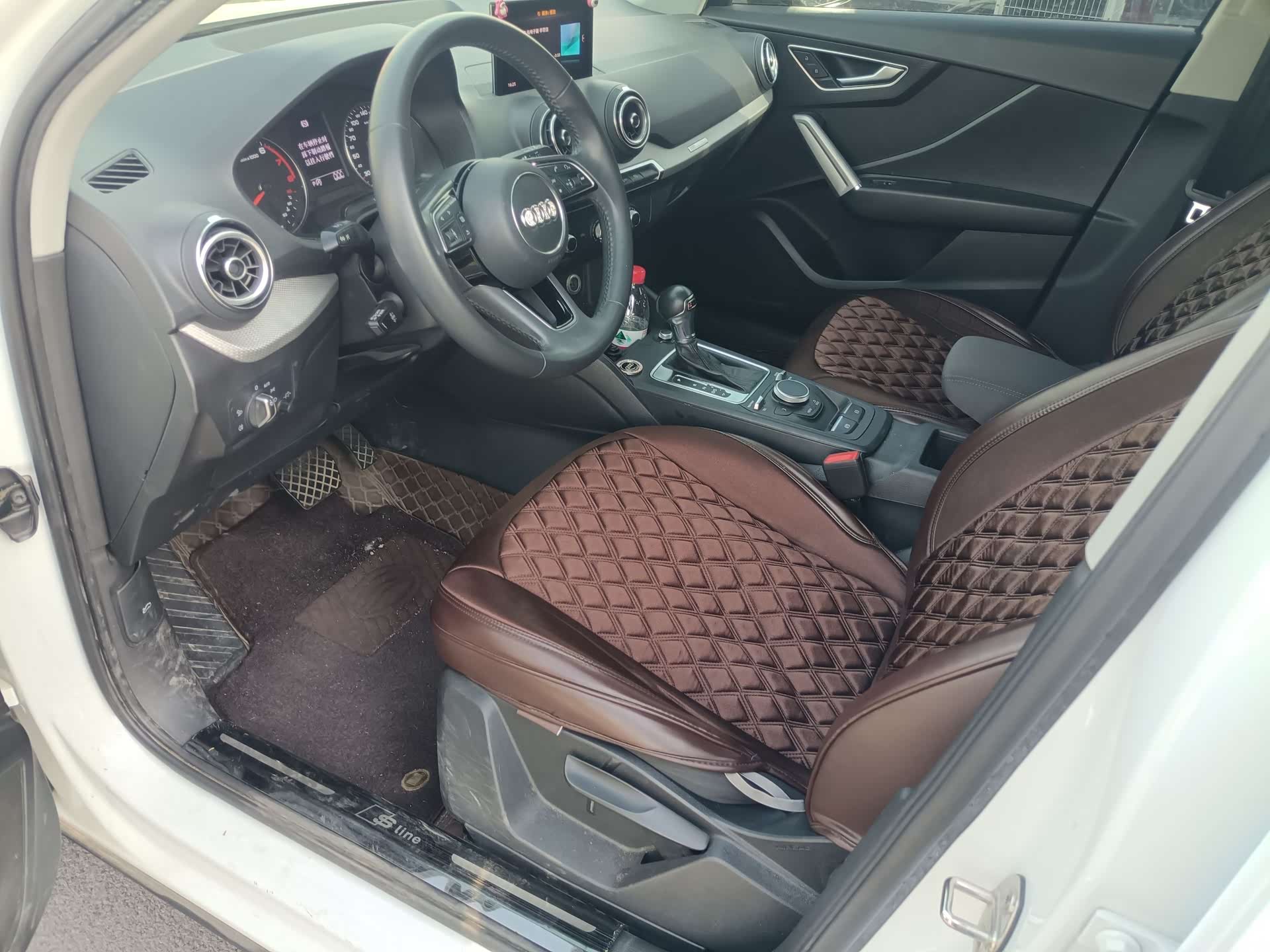 Audi Q2L, 2020 7