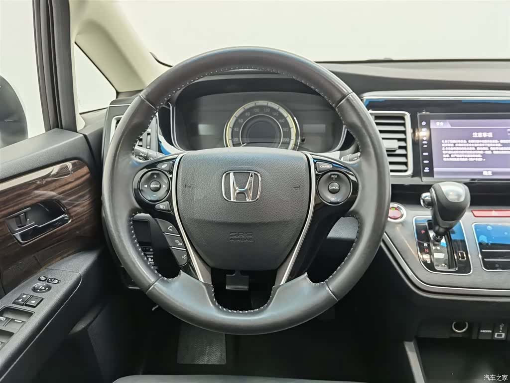 Honda Elysion, 2017 11