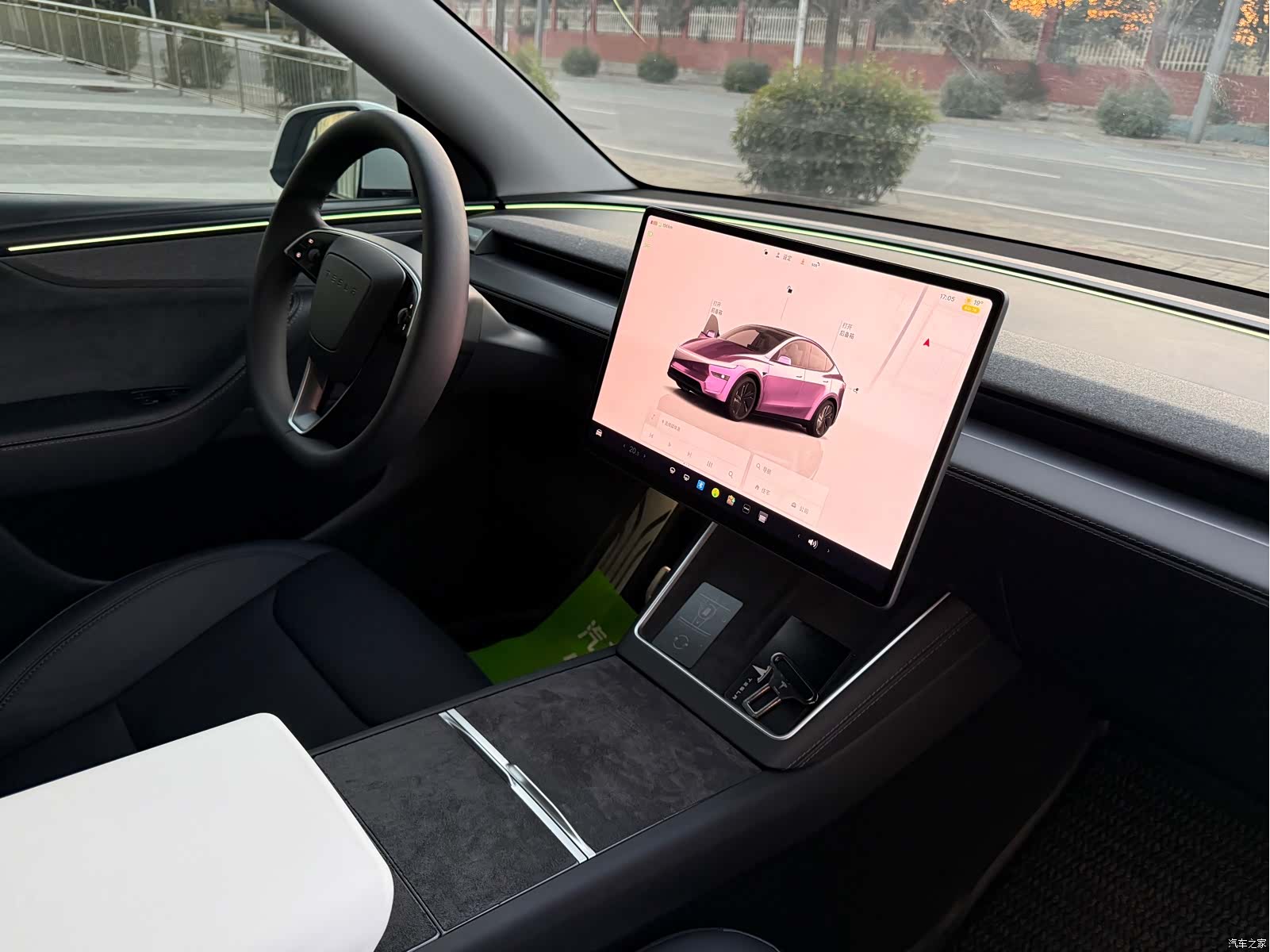 Tesla Model Y, 2025 10