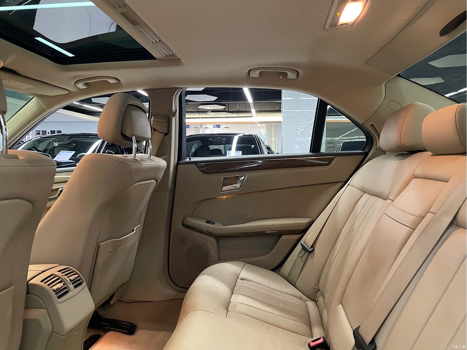 Mercedes-Benz E-Class, 2011 33