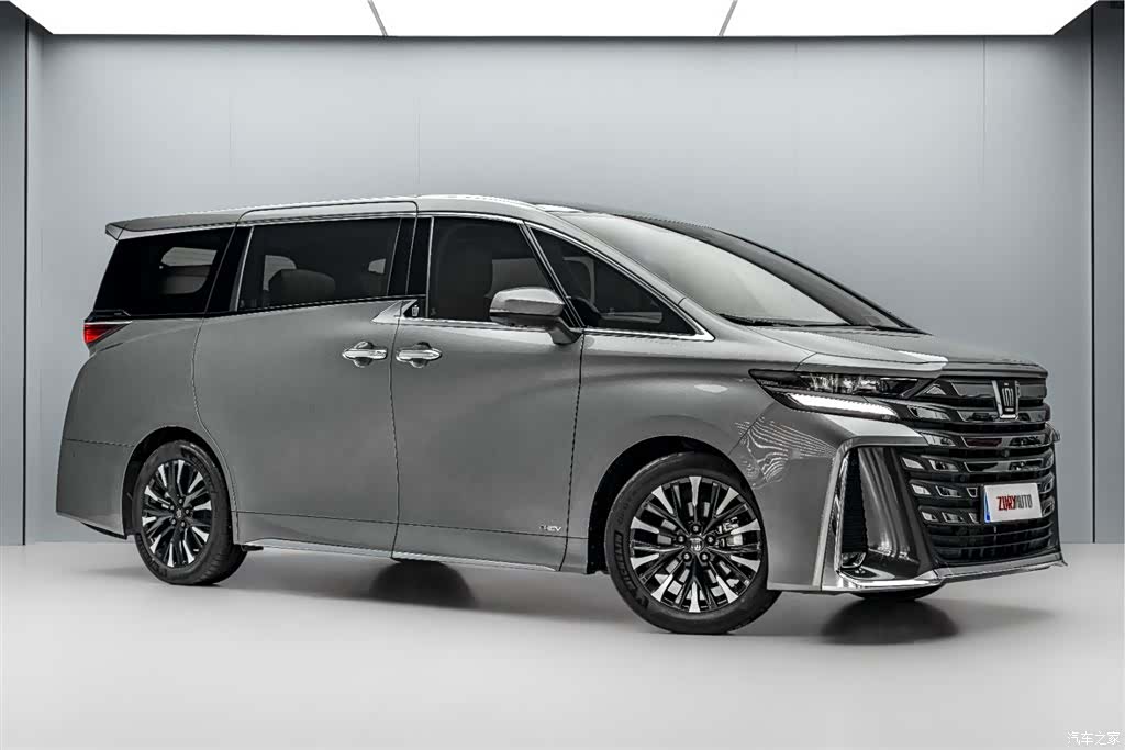 Toyota Vellfire, 2023 3