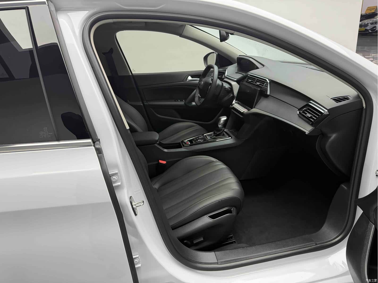 Peugeot 408, 2024 3