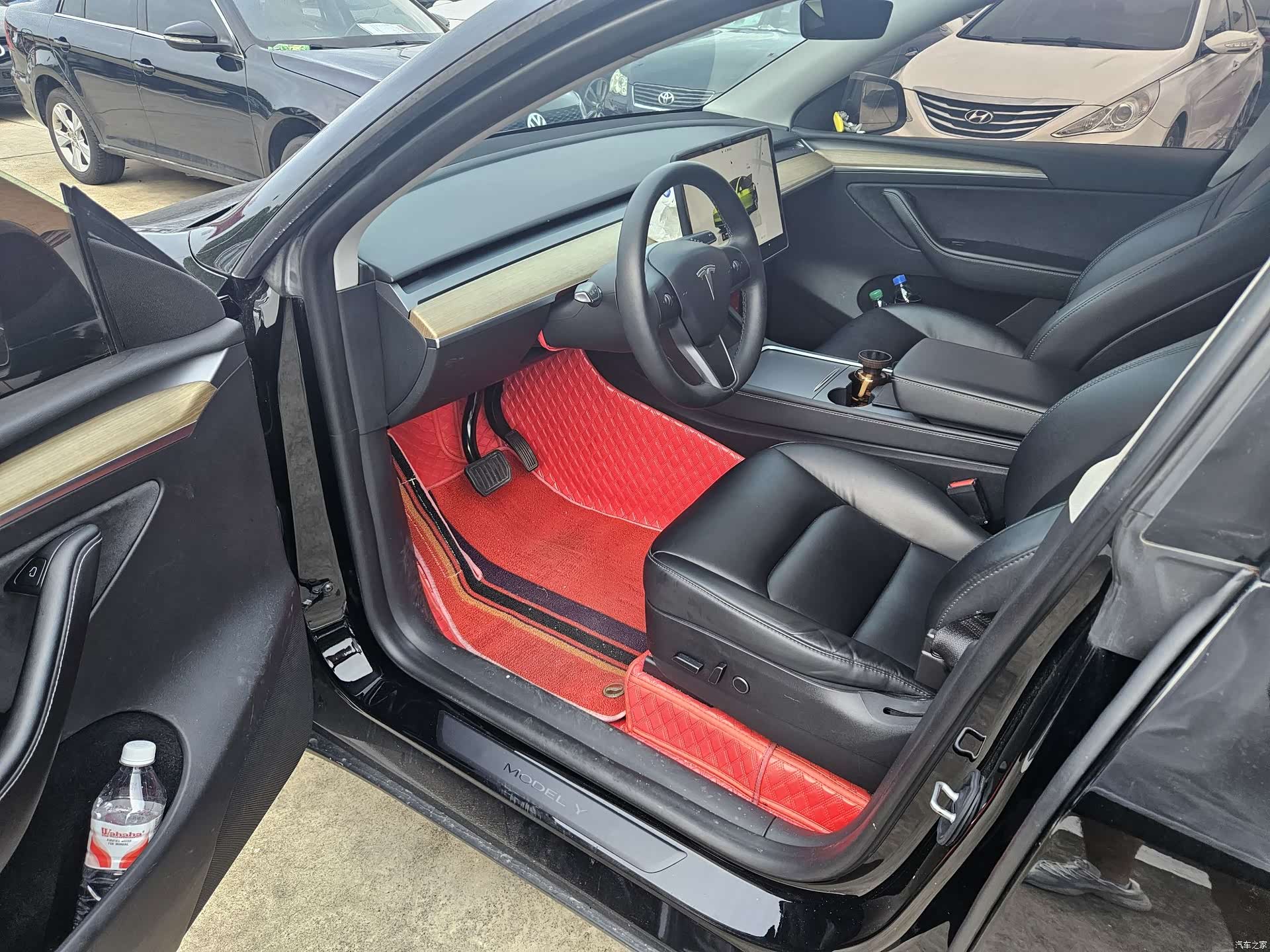 Tesla Model Y, 2023 все фото