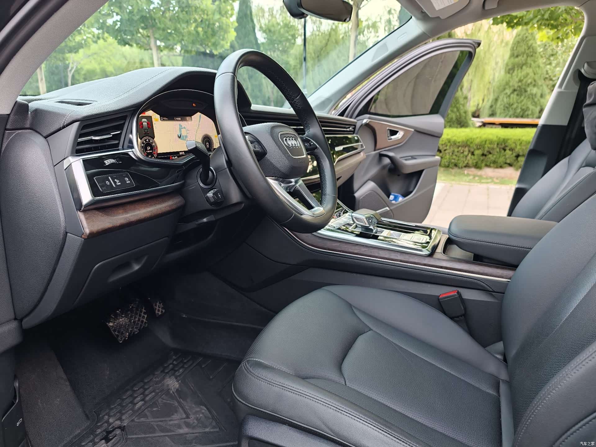 Audi Q7, 2023 29