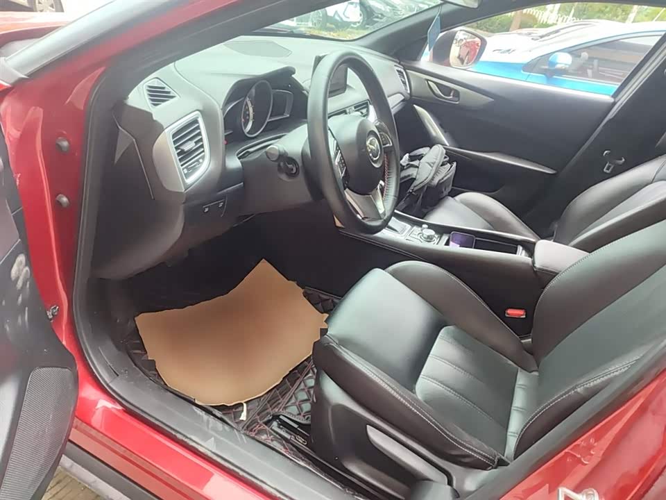 Mazda CX-4