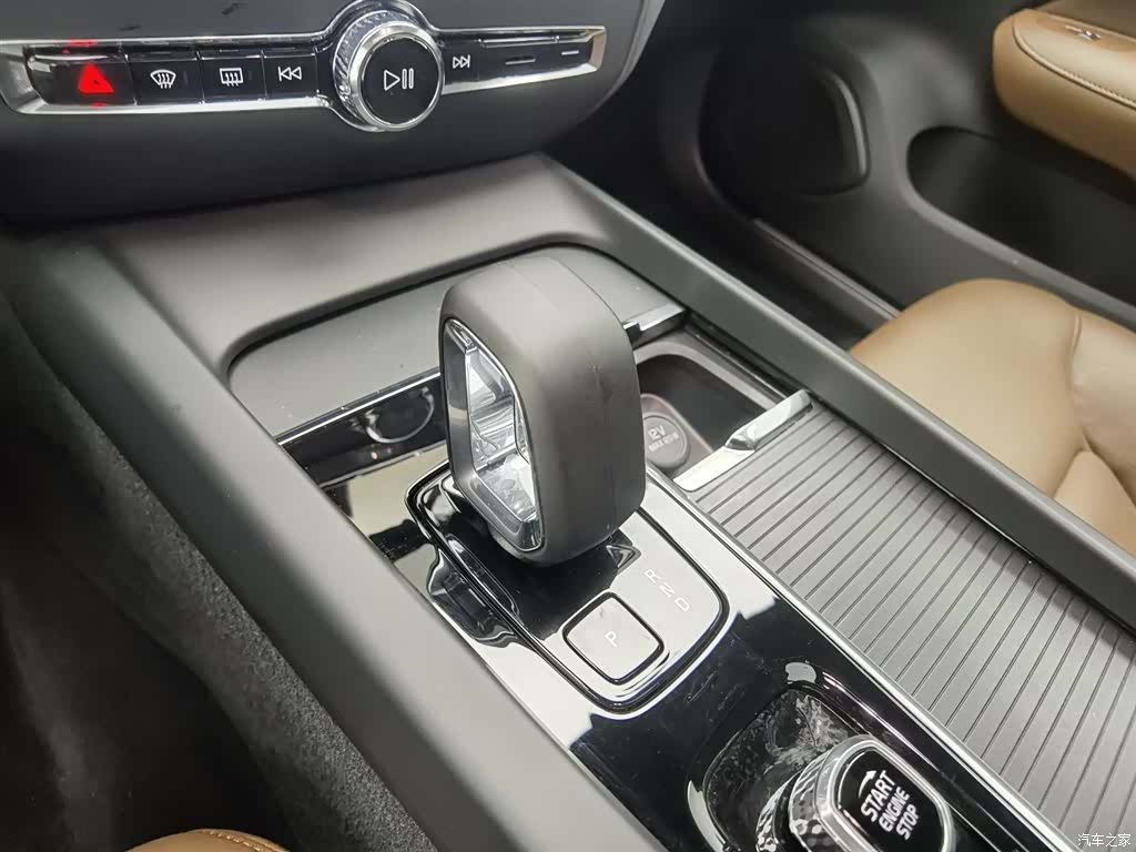Volvo S60, 2025 13