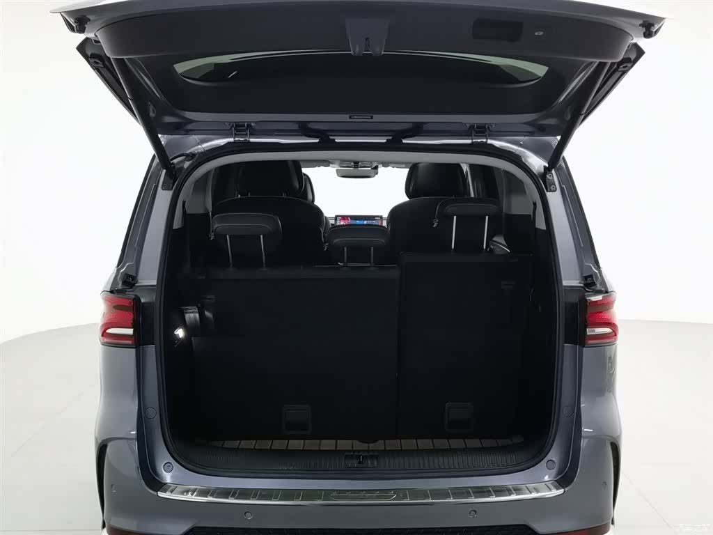 Roewe iMAX8, 2021 16