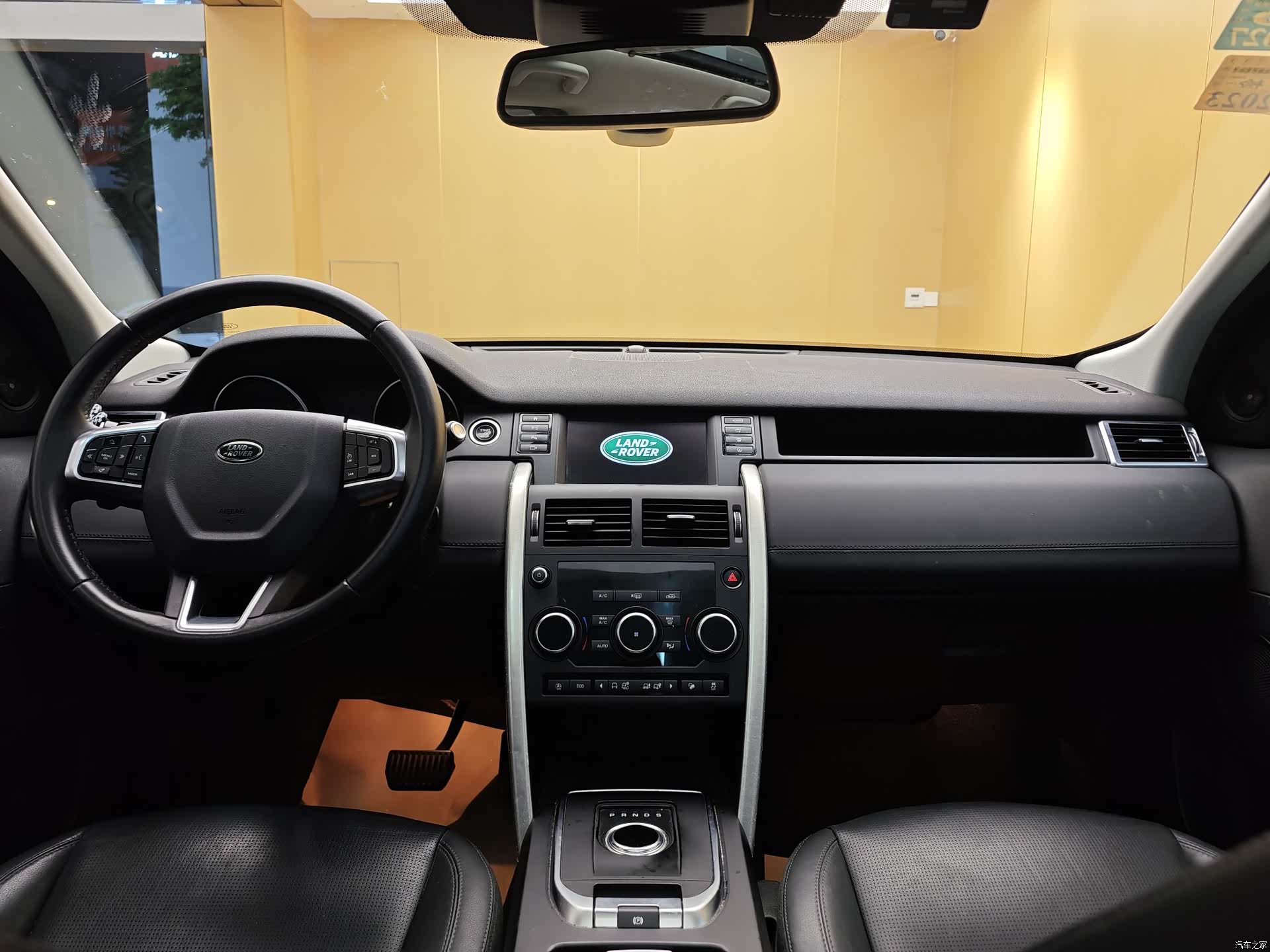 Land Rover Discovery, 2019 19