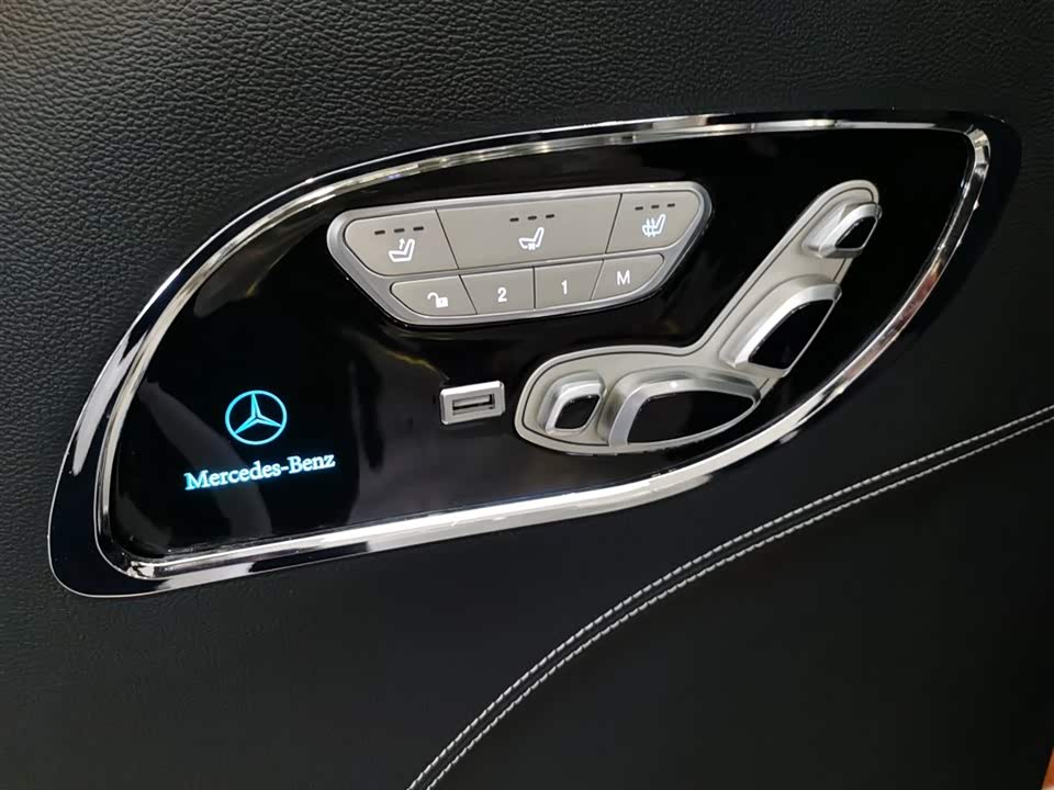 Mercedes-Benz V-class