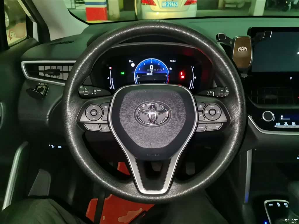 Toyota Frontlander, 2023 3
