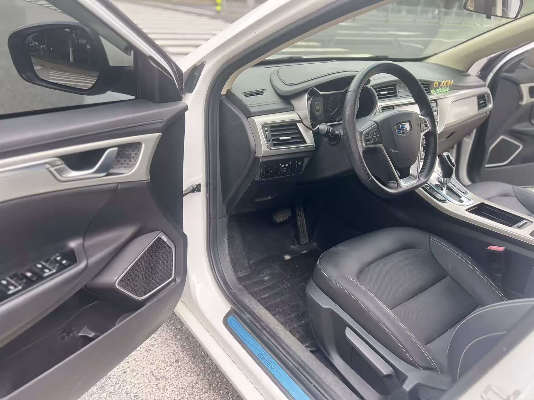 Geely Emgrand, 2017 13
