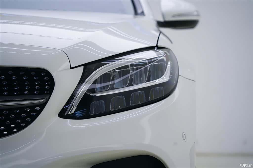 Mercedes-Benz C-Class, 2019 27