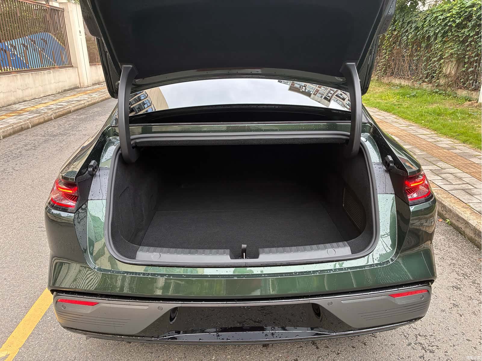 Geely 8, 2025 11