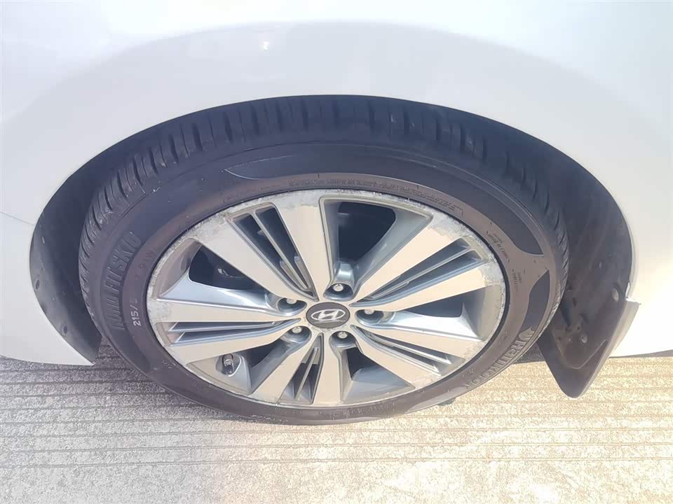 Hyundai Name picture