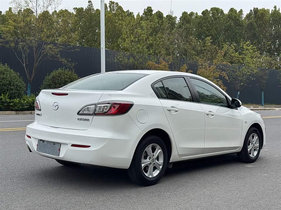 Mazda 3 star Cheng