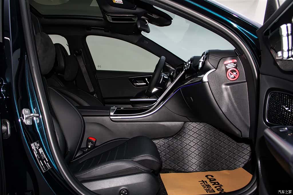 Mercedes-Benz C-Class, 2025 19
