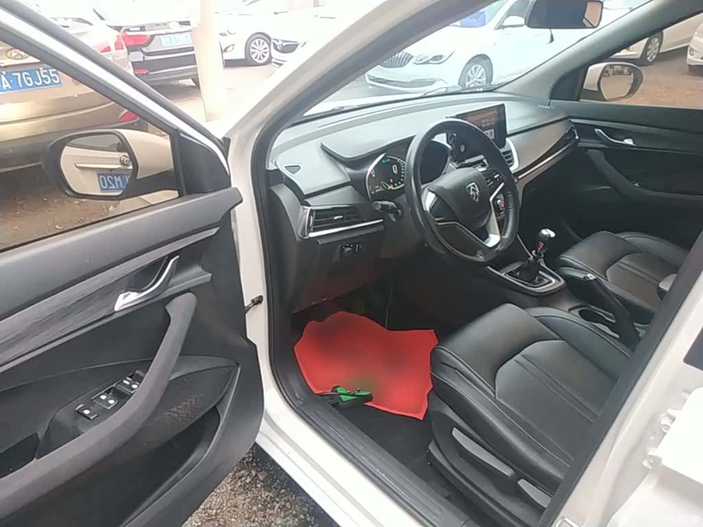 Wuling 360, 2018 16
