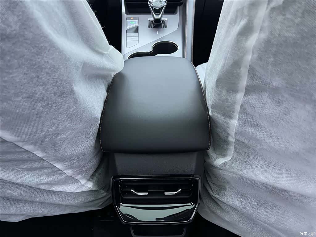 Roewe RX5, 2023 23