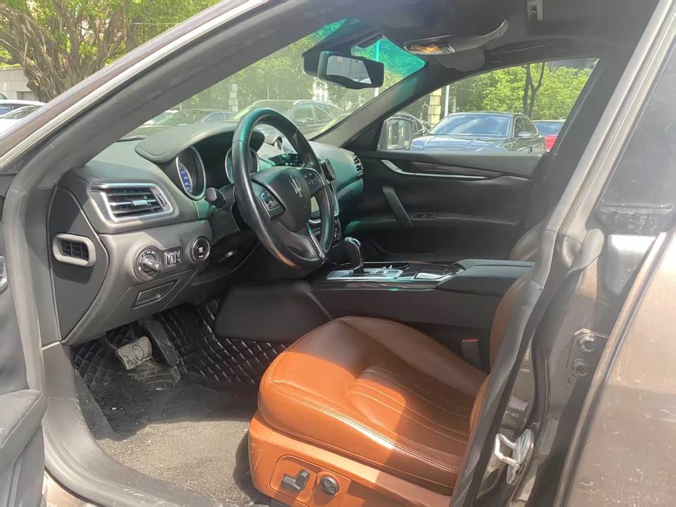 Maserati Ghibli Maserati Ghibli