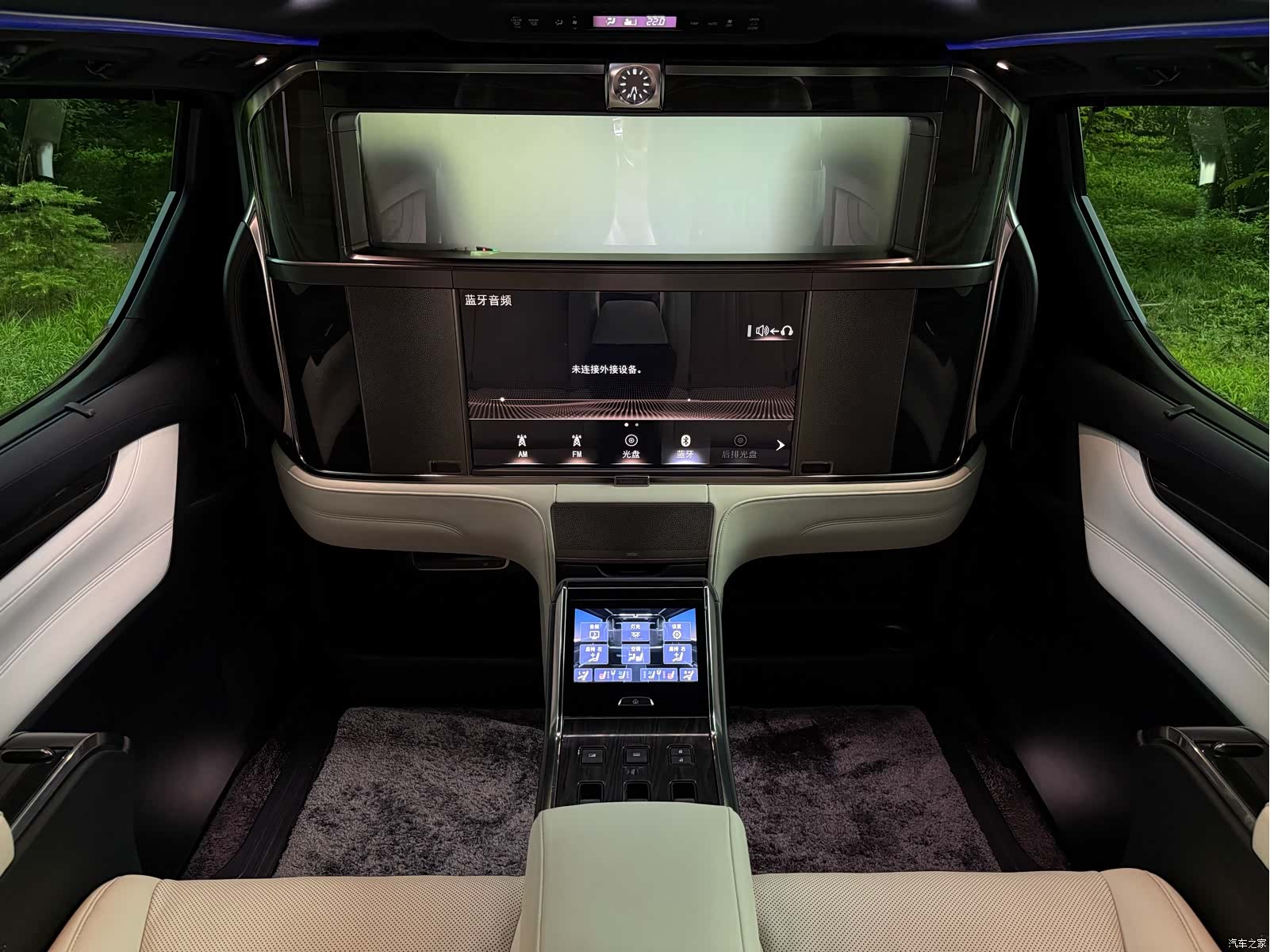 Lexus LM, 2021 16