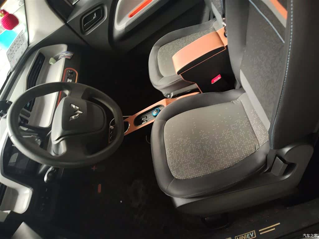 Wuling MINIEV, 2021 11