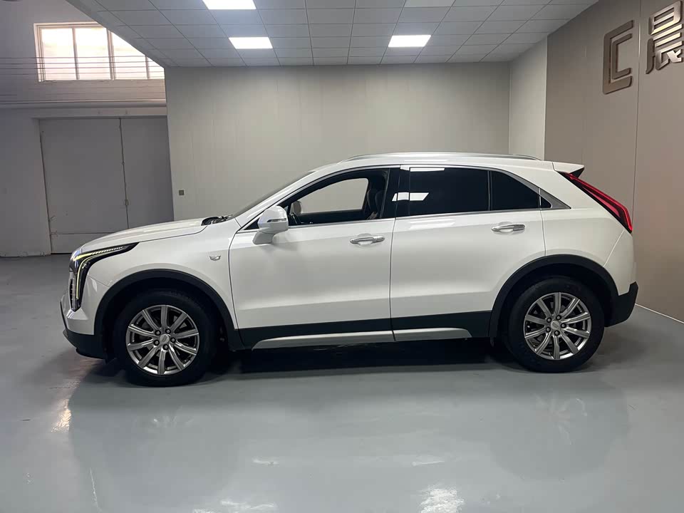 Cadillac XT4