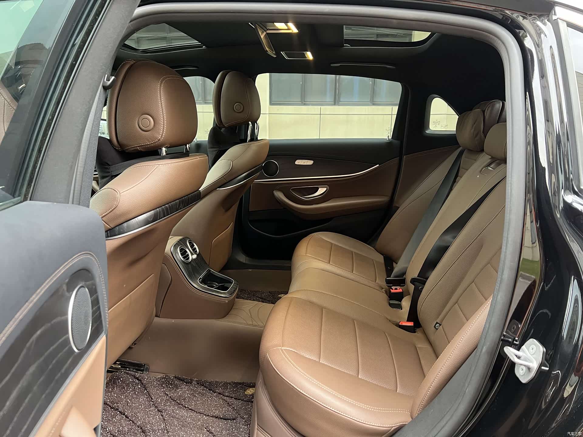 Mercedes-Benz E-Class, 2020 7