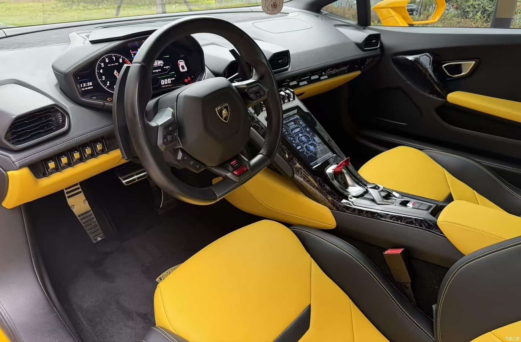 Lamborghini Huracán, 2017 все фото