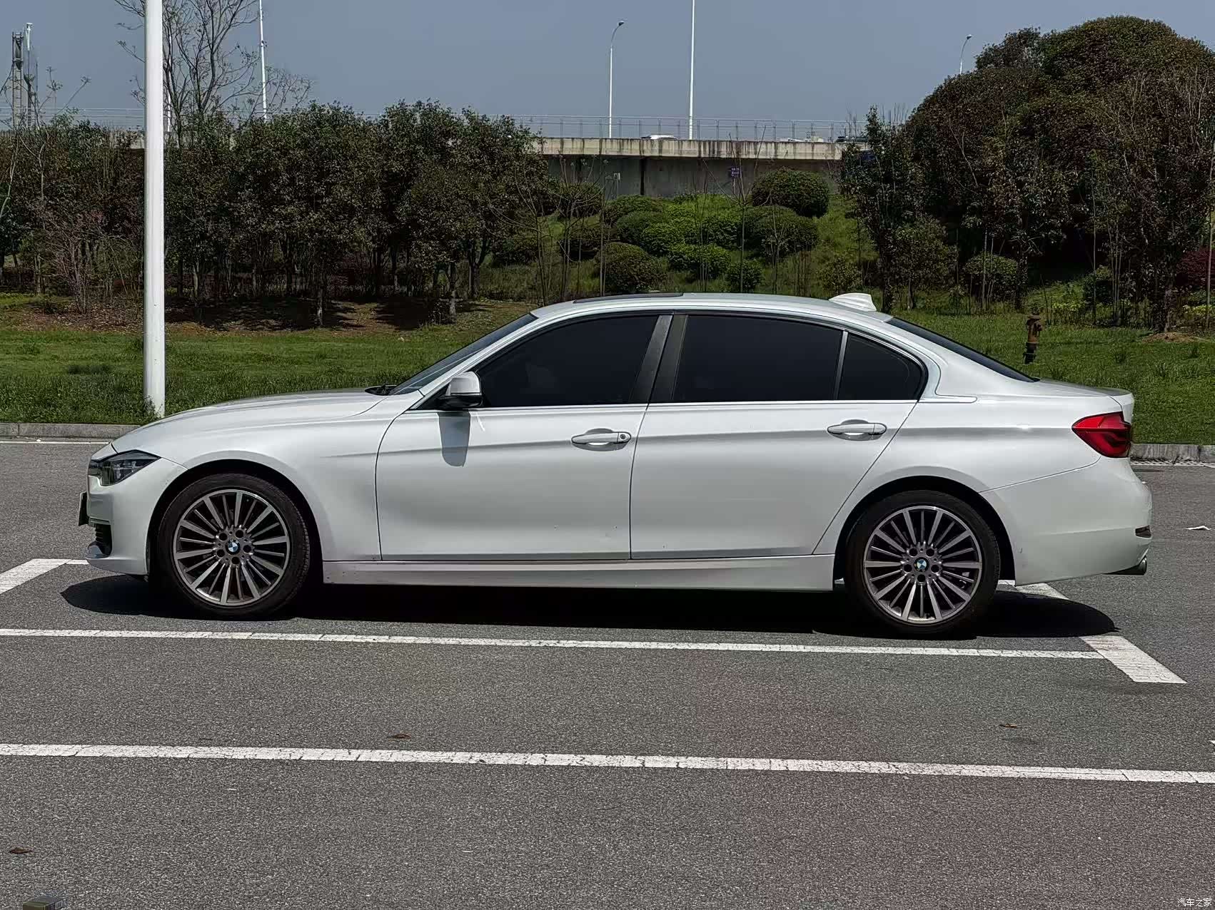 BMW 3 Series, 2019 все фото