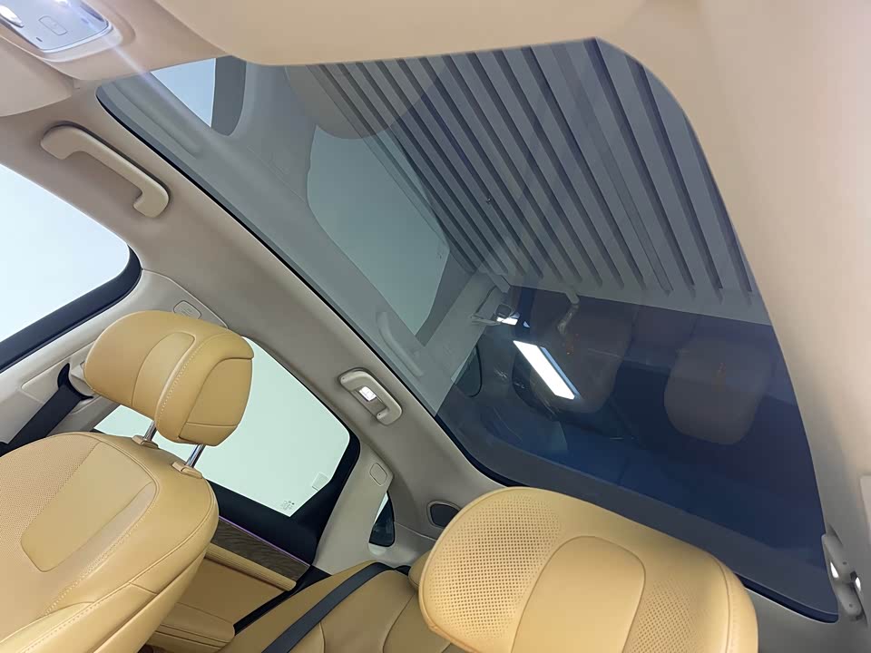 AITO Ask the world M5