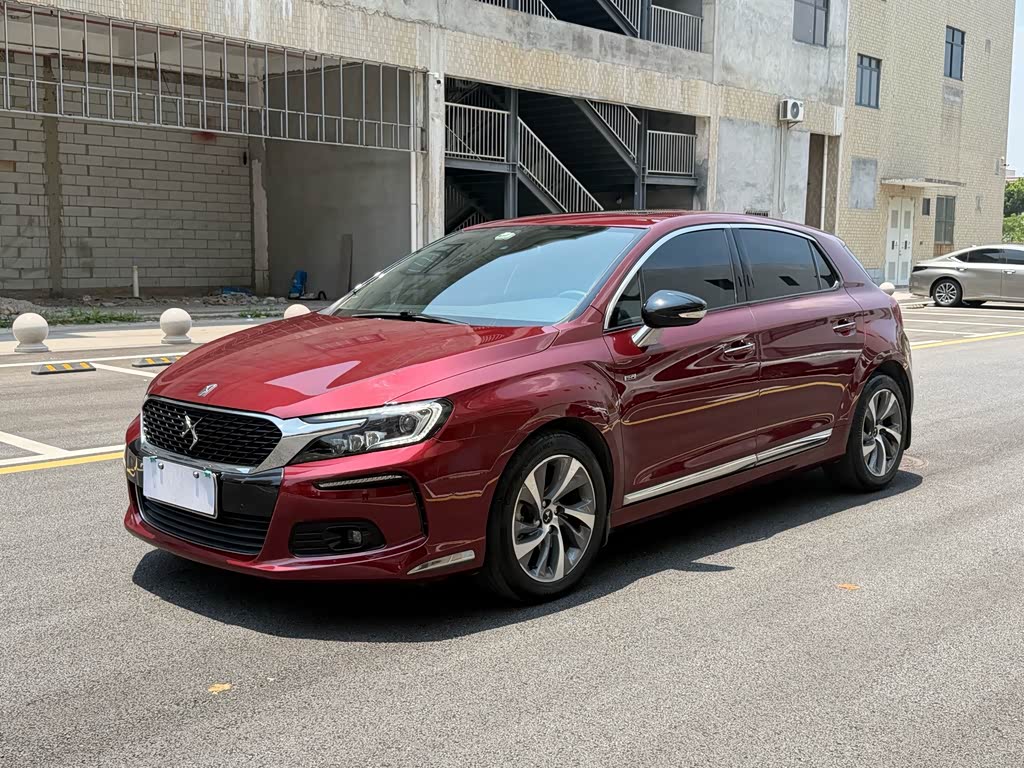 DS 4S