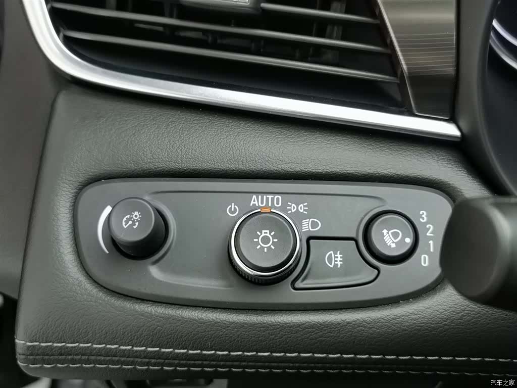 Buick LaCrosse, 2021 21