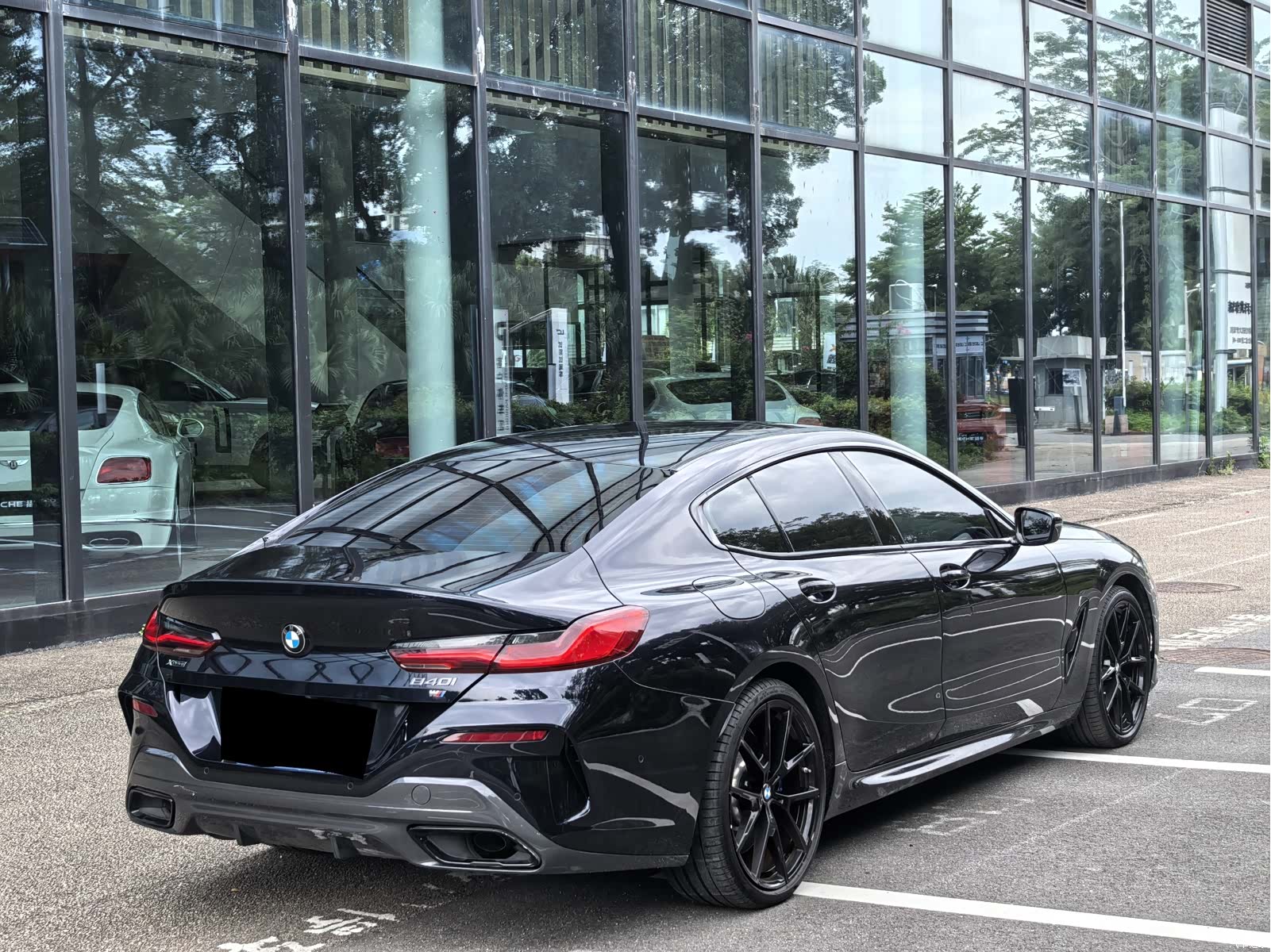 BMW 8 Series, 2023 18