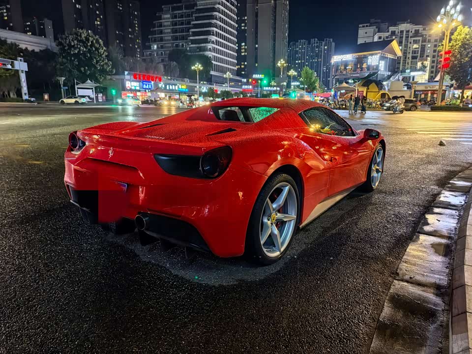 Ferrari 488