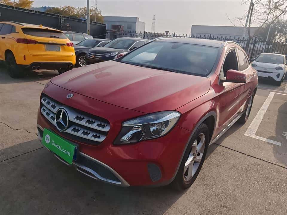 Mercedes-Benz GLA