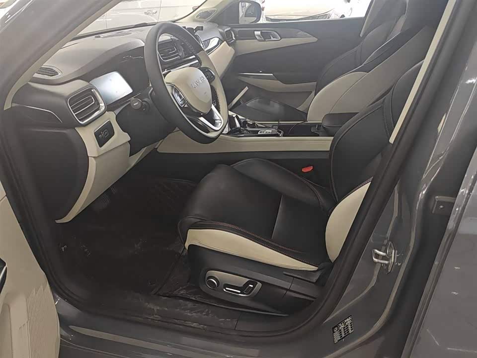 Lynk & Co 02