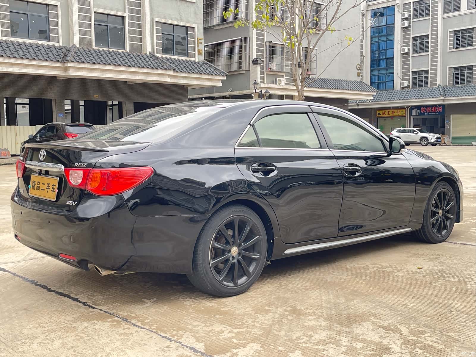 Toyota 2.5V, 2013 7