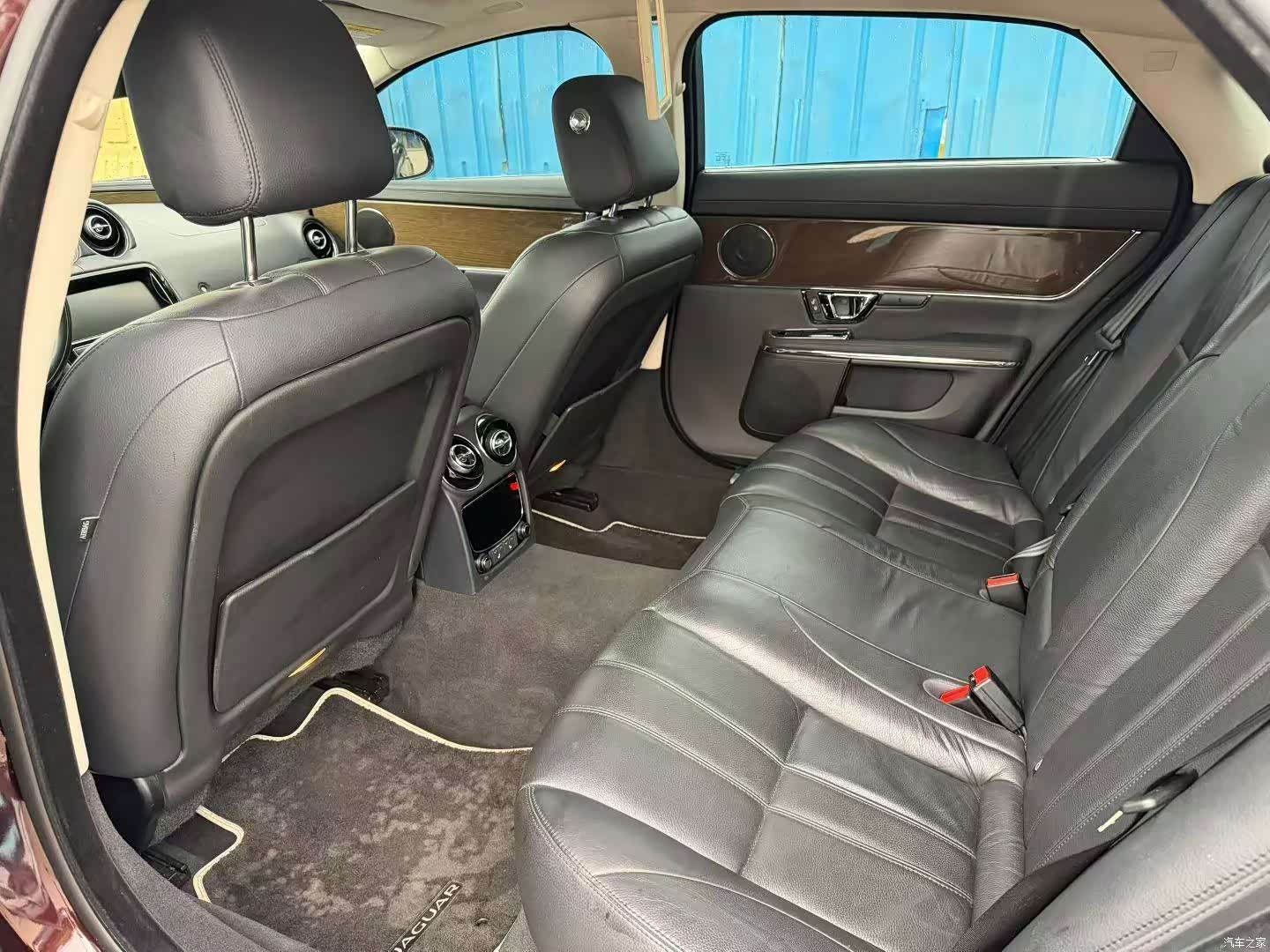 Jaguar XJ, 2018 6