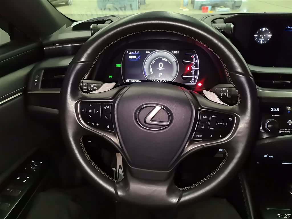 Lexus ES, 2018 4