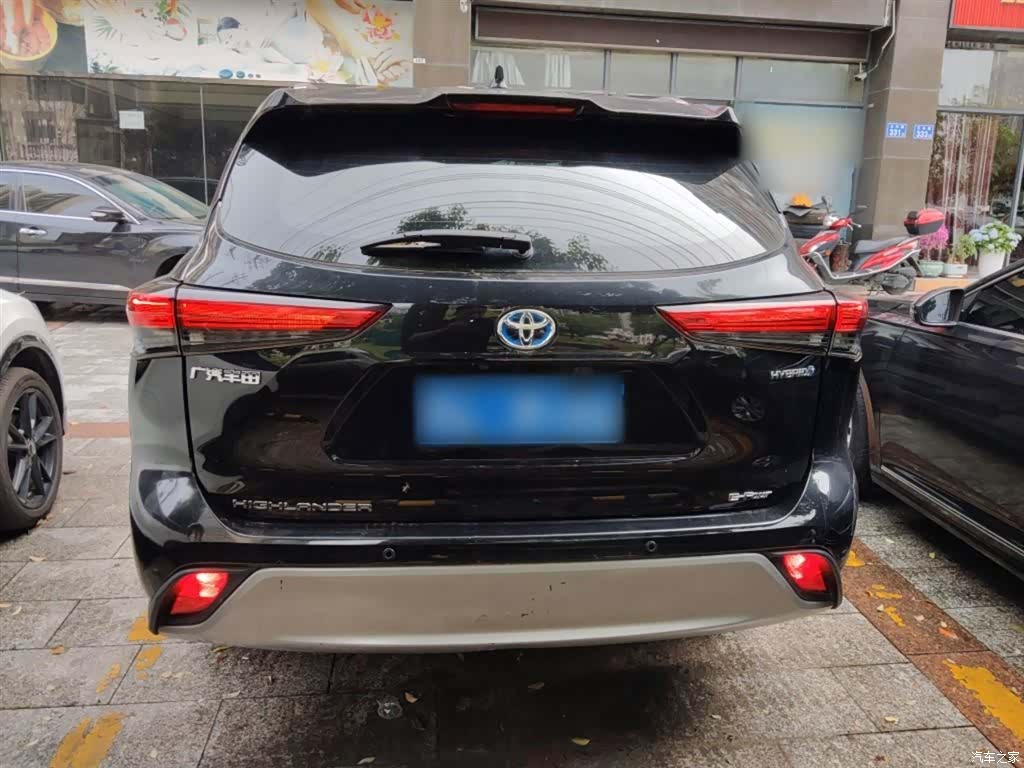 Toyota Highlander, 2023 все фото