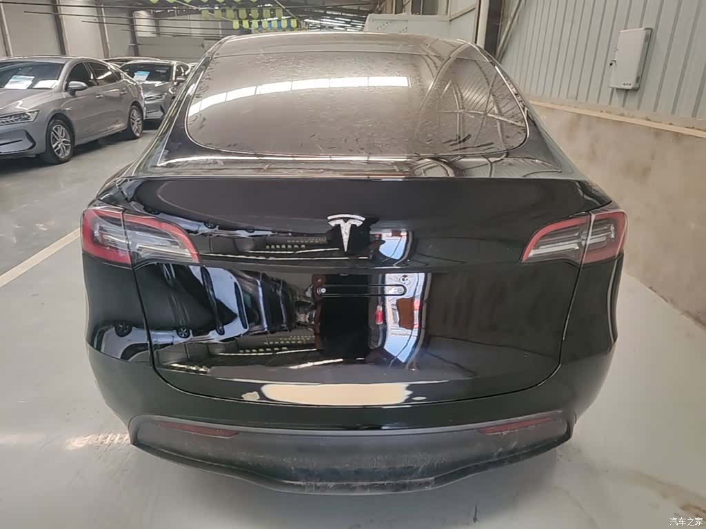 Tesla Model Y, 2023 6