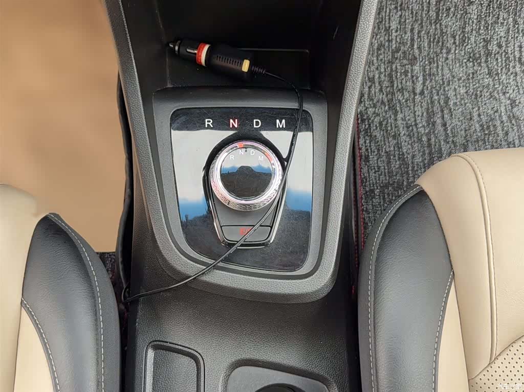 Wuling 360, 2019 9