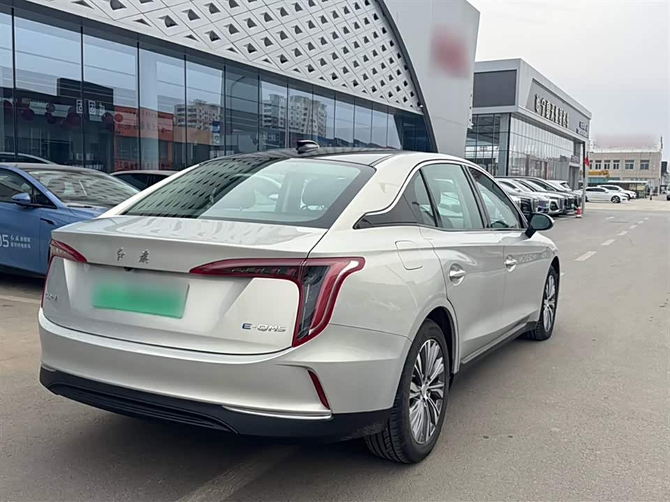 Hongqi E-QM5 Hongqi E-QM5